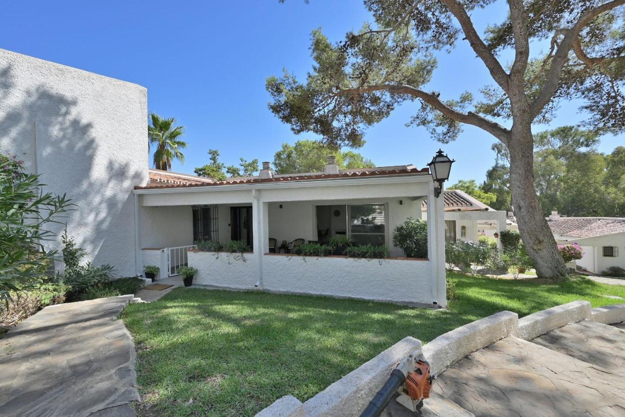 Bungalow With Large Terrace In A Quiet Park - Beach Nearby Sitio de Calahonda Buitenkant foto
