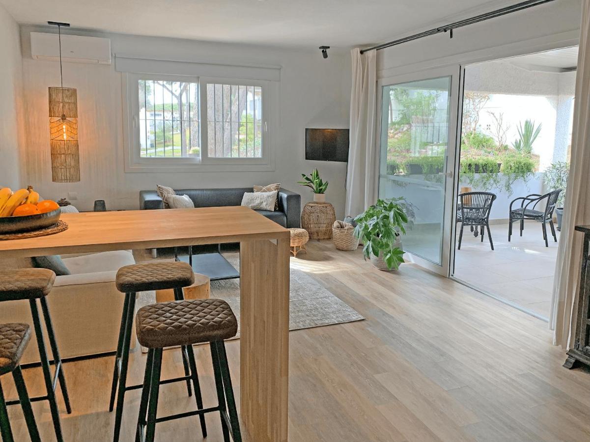 Bungalow With Large Terrace In A Quiet Park - Beach Nearby Sitio de Calahonda Buitenkant foto